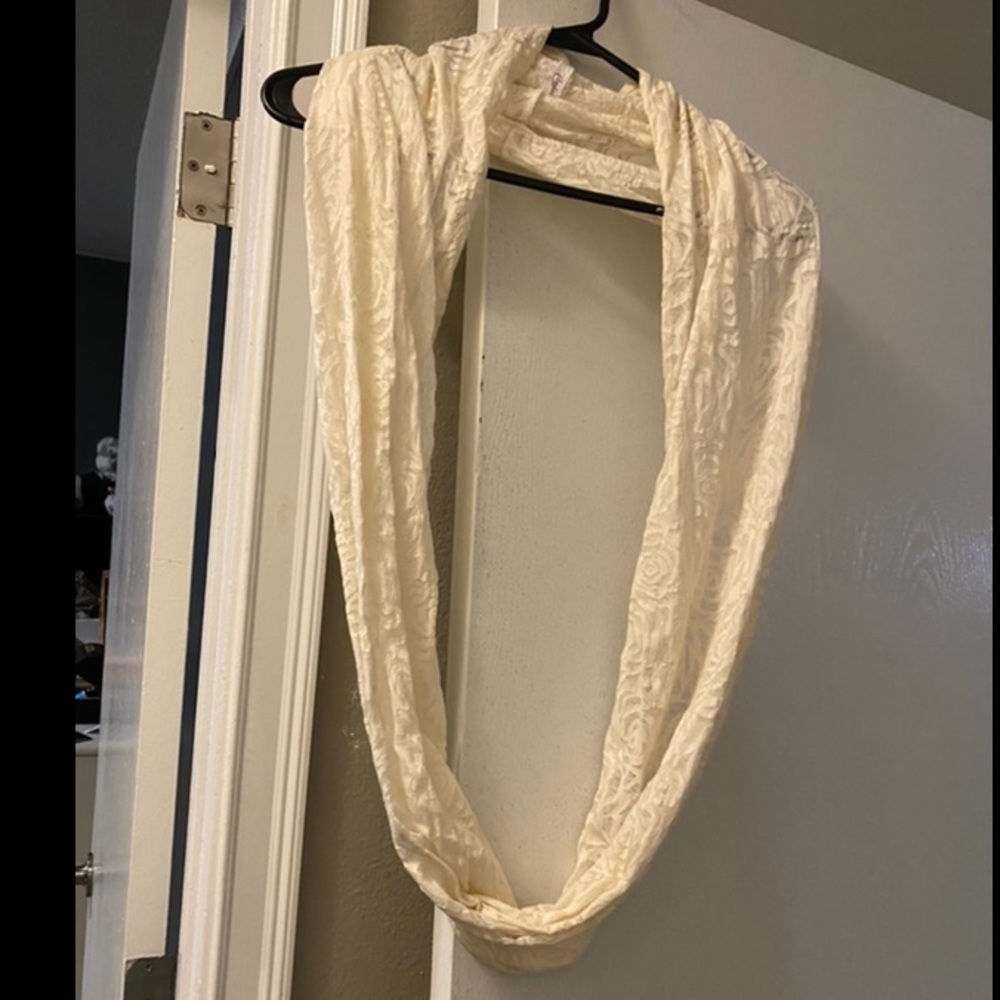 Infinity scarf